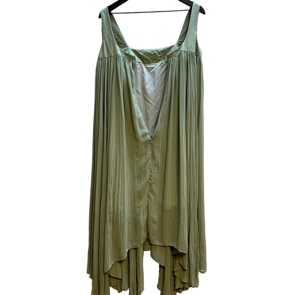 Bibhu Mohapatra Collective
Green Empire Maxi size 4 - Picture 9 of 15